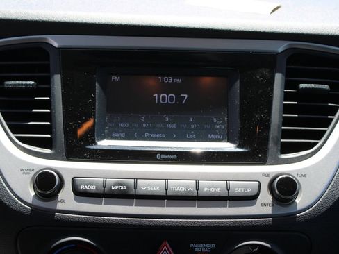 Used 2022 Hyundai Accent SE FWD image 19