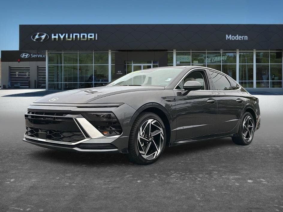 Certified 2026 Hyundai Sonata SEL FWD image 1