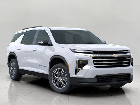 New 2026 Chevrolet Traverse LT w/ Driver Confidence Package AWD/4WD image 7