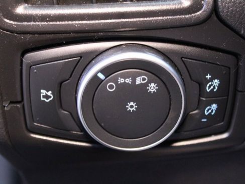 Used 2018 Ford Focus SE image 18