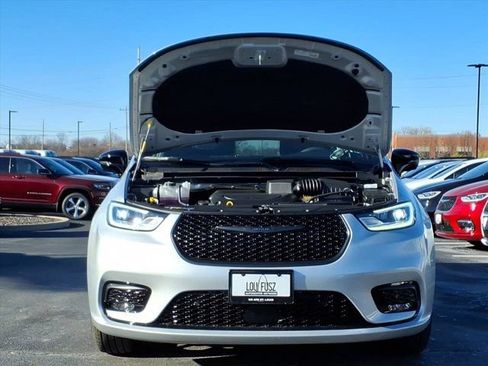 New 2026 Chrysler Pacifica Limited w/ S Appearance Package FWD image 23