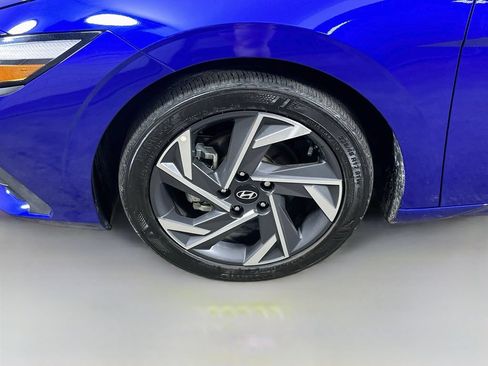 Used 2025 Hyundai Elantra Sport w/ Cargo Package FWD image 8