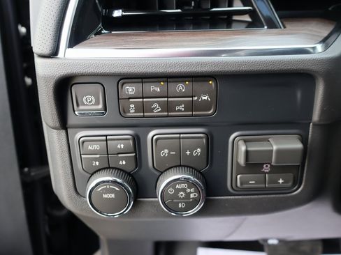 New 2026 Chevrolet Tahoe Premier image 12