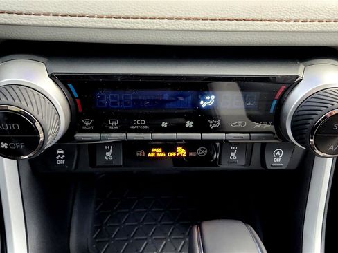 Certified 2025 Toyota RAV4 XLE Premium image 40