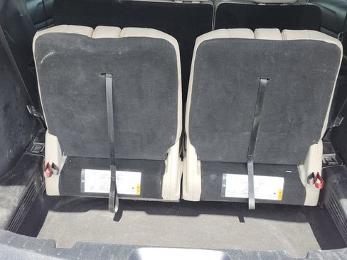 Used 2019 Ford Explorer XLT w/ Equipment Group 202A FWD image 9