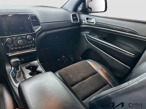 Used 2021 Jeep Grand Cherokee Laredo X AWD/4WD image 22