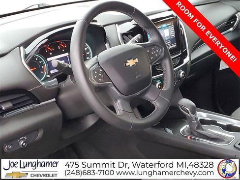 Used 2023 Chevrolet Traverse LT image 10