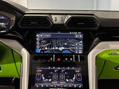 Used 2020 Lamborghini Urus image 33
