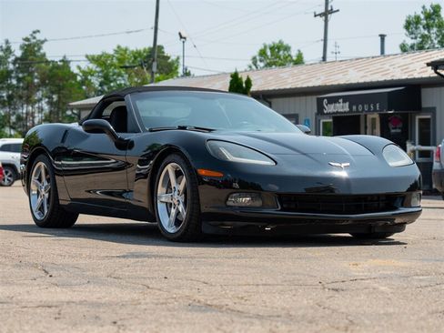Used 2005 Chevrolet Corvette Convertible w/ Preferred Equipment Group RWD image 3