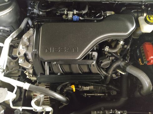 Used 2019 Nissan Rogue Sport SV FWD image 30