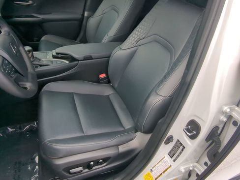 Used 2022 Lexus UX 200 w/ Accessory Package (Z2) FWD image 20