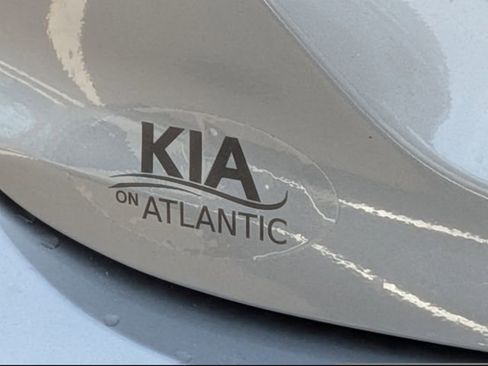 Used 2022 Kia Forte LXS image 12