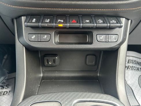 Used 2021 GMC Canyon AT4 w/ Driver Alert Package AWD/4WD image 28