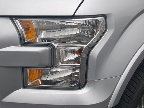 Used 2017 Ford F150 Lariat image 12