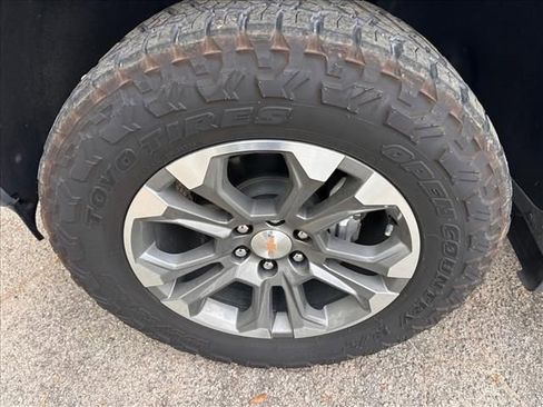 Used 2025 Chevrolet Silverado 1500 High Country w/ Technology Package image 34