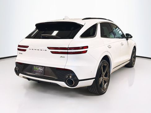 Used 2023 Genesis GV70 2.5T w/ Sport Prestige Package image 9