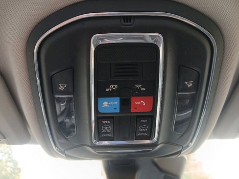 Certified 2023 Jeep Grand Cherokee Laredo X image 43