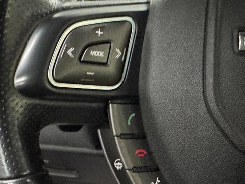 Used 2018 Land Rover Range Rover Evoque SE Dynamic image 41