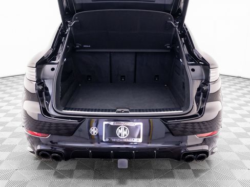 Used 2022 Porsche Cayenne Turbo AWD/4WD image 35