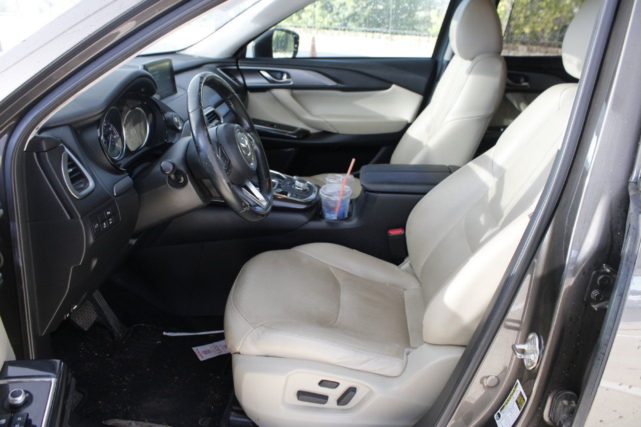 Used 2019 MAZDA CX-9 Touring w/ Touring Premium Package FWD image 12