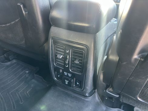 Used 2015 Dodge Durango Limited w/ Nav & Power Liftgate Group RWD image 14