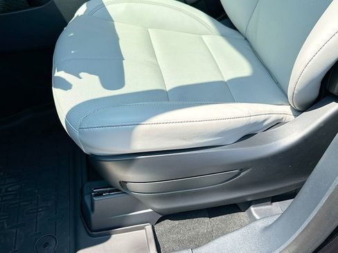New 2026 Lincoln Aviator 2WD image 9