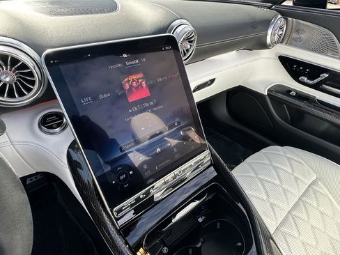 Certified 2023 Mercedes-Benz SL 63 AMG 4MATIC image 29