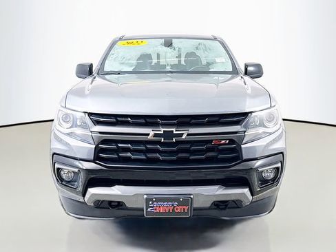 Used 2022 Chevrolet Colorado Z71 image 2