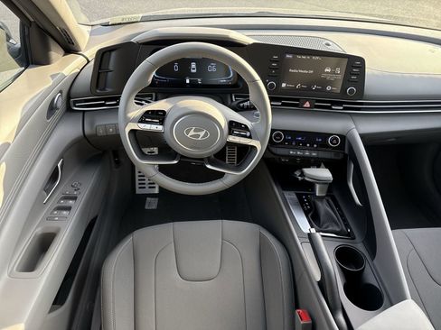 New 2025 Hyundai Elantra Sport w/ Cargo Package image 16