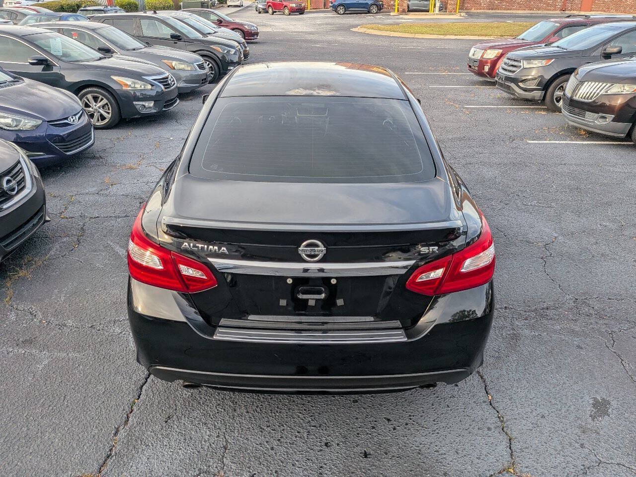 Used 2016 Nissan Altima 2.5 SR FWD image 18