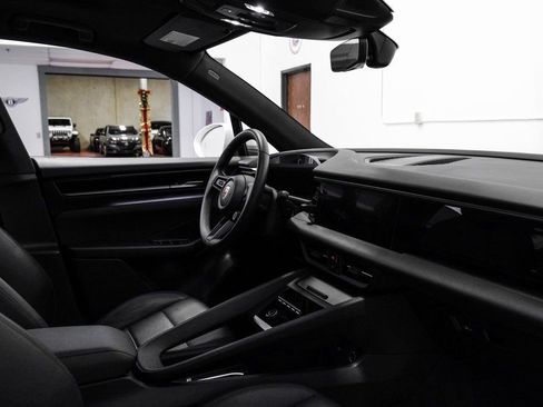 Used 2024 Porsche Macan 4 Electric AWD/4WD image 28