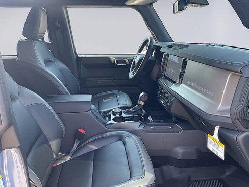 New 2025 Ford Bronco Outer Banks image 14