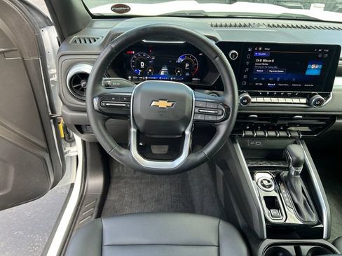 Certified 2024 Chevrolet Colorado LT w/ LT Convenience Package III AWD/4WD image 15