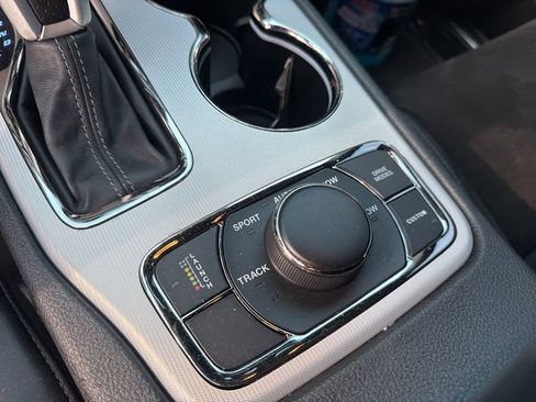 Used 2020 Jeep Grand Cherokee Trackhawk AWD/4WD image 17