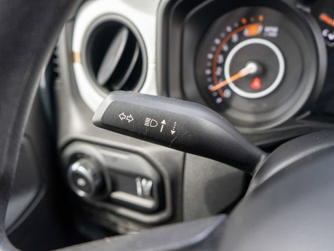 Used 2025 Jeep Wrangler Sport image 23