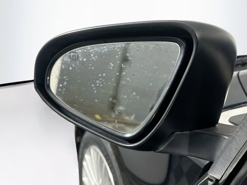 Used 2013 Toyota Avalon Limited image 16