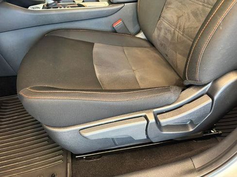 Certified 2025 Nissan Sentra SR FWD image 15