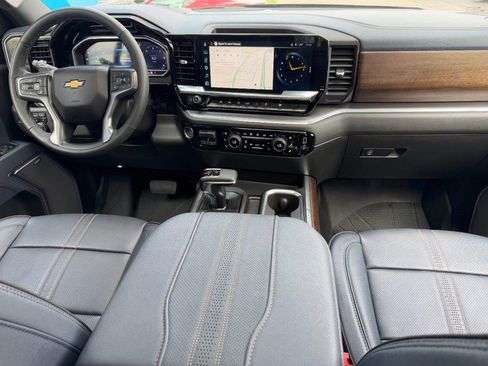 Used 2025 Chevrolet Silverado 1500 High Country w/ High Country Premium Package image 11