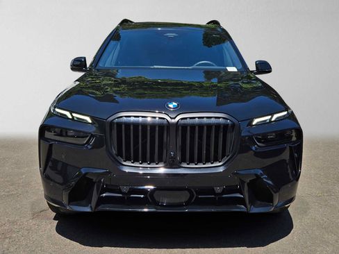 Used 2026 BMW X7 xDrive40i w/ M Sport Package AWD/4WD image 9
