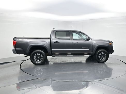 Used 2016 Toyota Tacoma TRD Off-Road w/ Towing Package RWD image 4