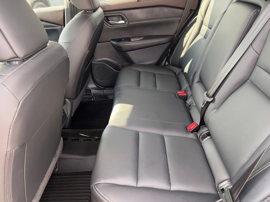 Certified 2023 Nissan Rogue SL w/ SL Premium Package FWD image 25