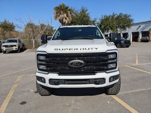 Used 2024 Ford F250 XLT w/ Black Appearance Package image 4