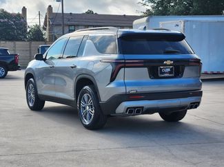 Used 2024 Chevrolet Traverse LT FWD video 3