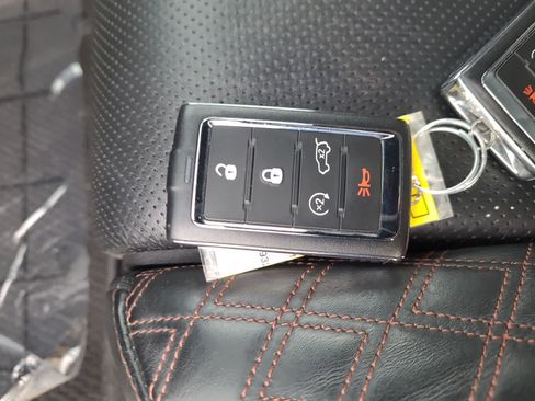 Used 2023 Jeep Grand Cherokee Summit image 28