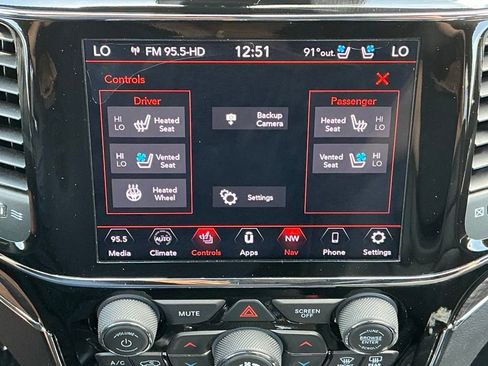 Used 2020 Jeep Grand Cherokee Overland AWD/4WD image 26