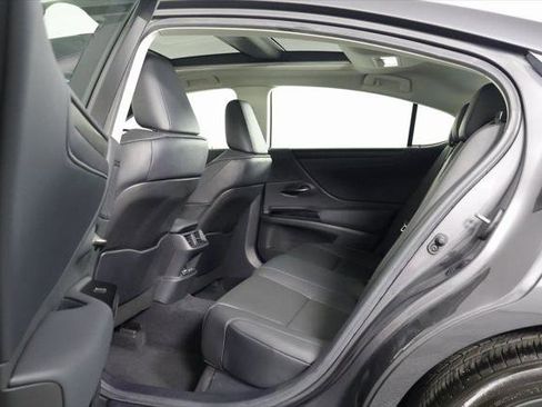 Certified 2025 Lexus ES 350 w/ Premium Package image 11