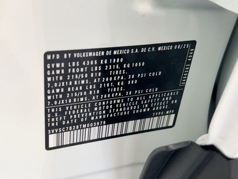 New 2026 Volkswagen Taos SE image 20