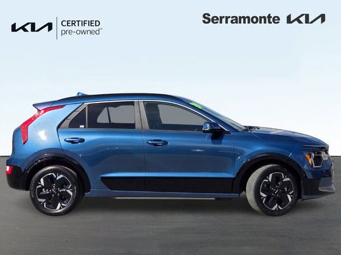 Certified 2024 Kia Niro Wind FWD image 3