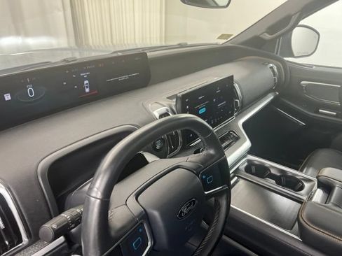 Used 2025 Ford Expedition Tremor AWD/4WD image 23