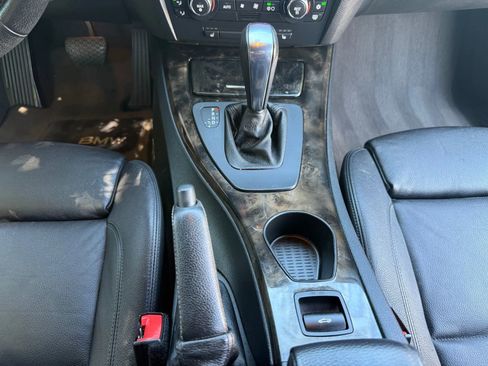 Used 2009 BMW 328i Convertible image 14